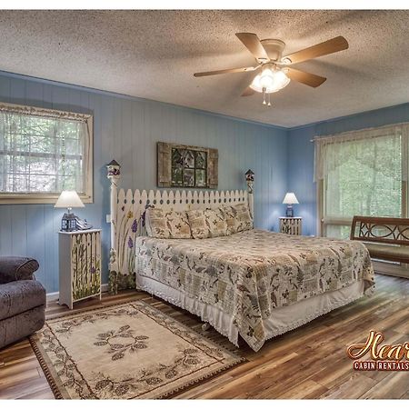 Leprechaun Island Villa Gatlinburg Exterior photo